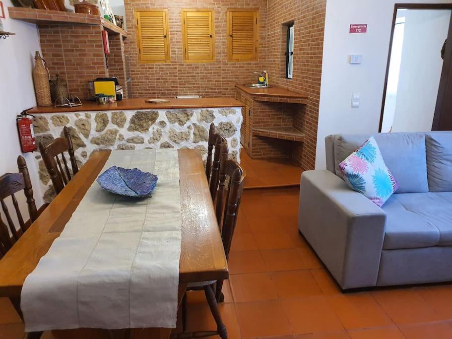 Casa Da Eira - Villas De Campo เฟร์เรย์รา โด เซเซเร ภายนอก รูปภาพ